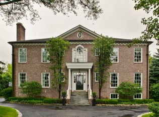 546 Westley Rd, Glencoe, IL 60022