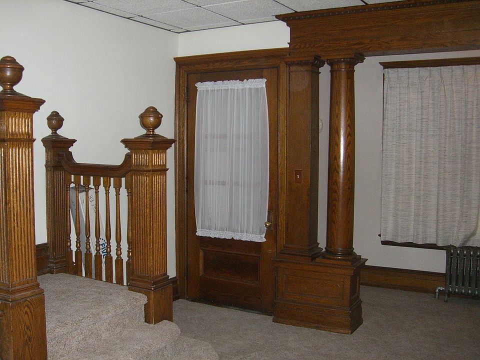 2nd image of 1404 W Linden St