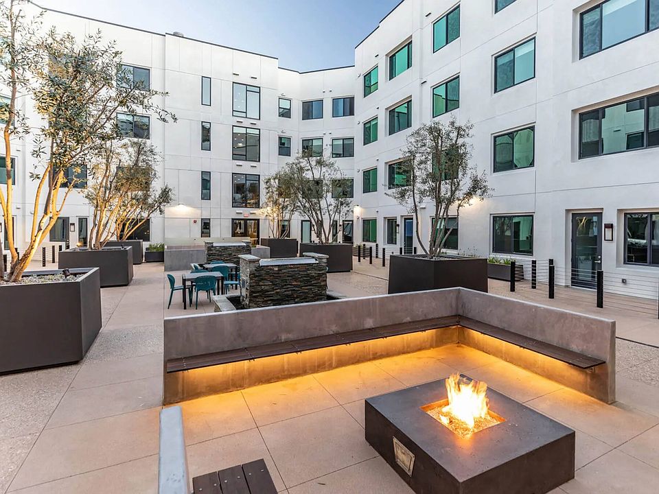 1st image of 393 H St Unit 303