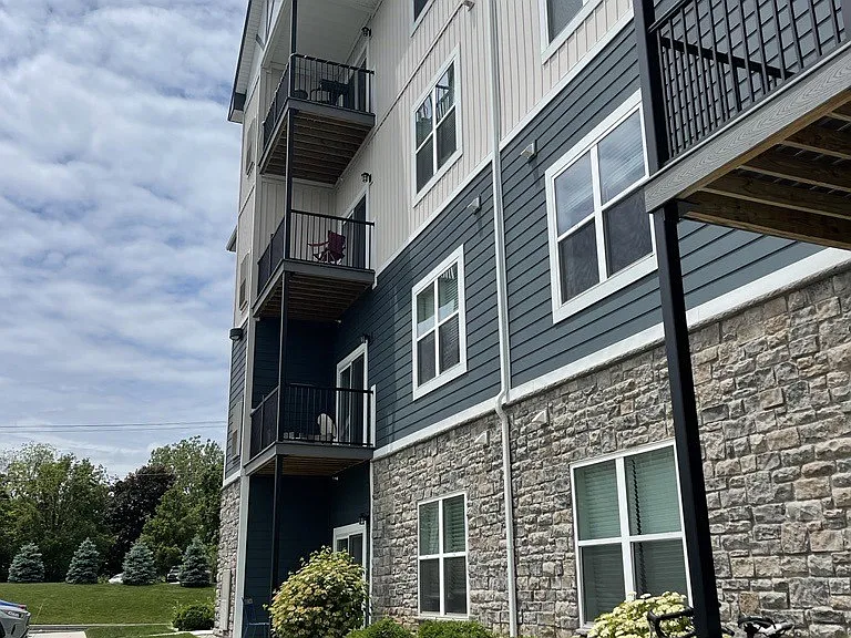 CenterPointe Apartments — Photo 15