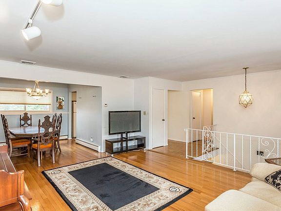 5th image of 2515 Park Ct