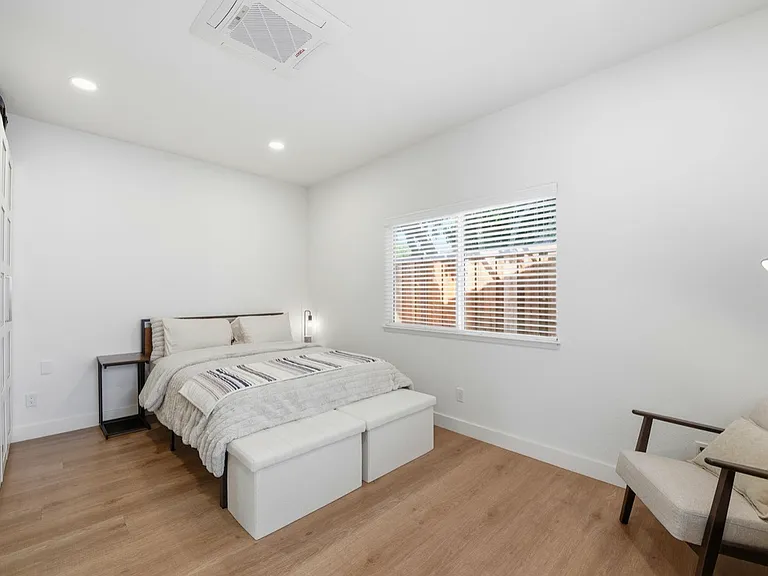 641 Toyon Ave #3 — Photo 12