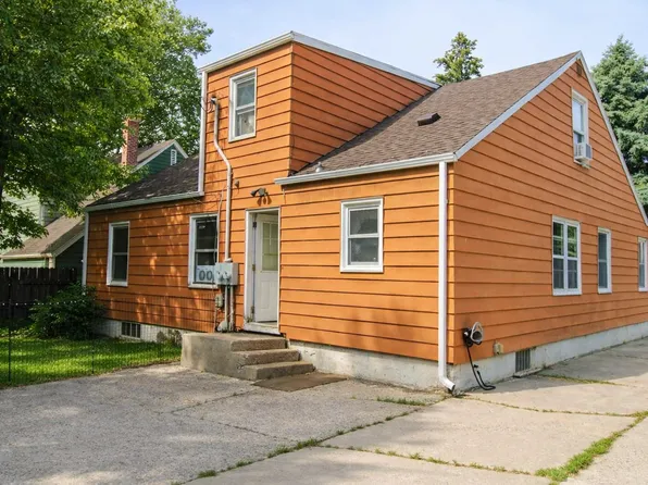 420 14th St S, Moorhead, MN 56560