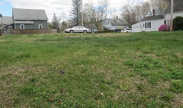 2nd image of 729 Baldwinville Rd