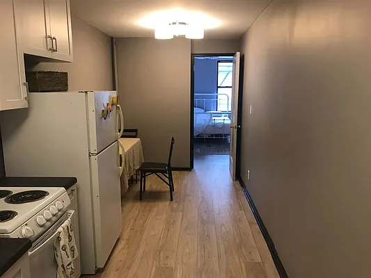 Rented by Premier Metro Realty Corp | media 18