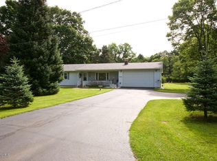 19680 McAllister Rd, Battle Creek, MI 49014