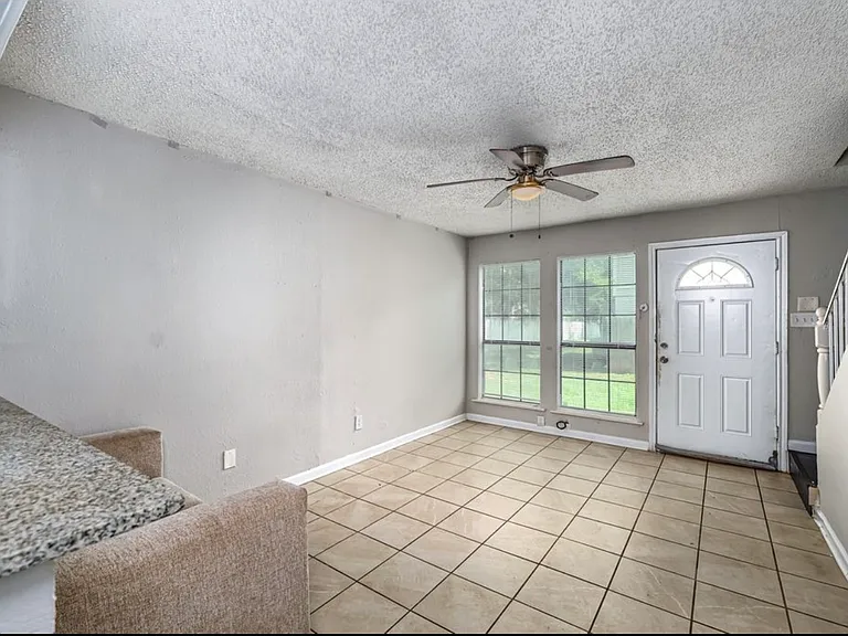 4953 Miller Ave — Photo 6