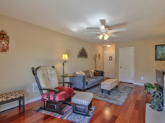 2nd image of 300 Glenwood Cir APT 402