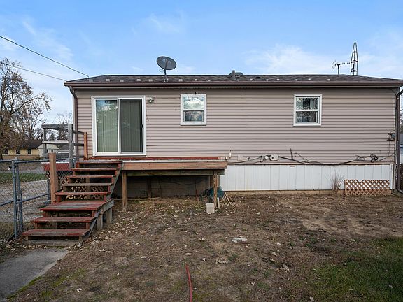 4th image of 5641 Larch Dr