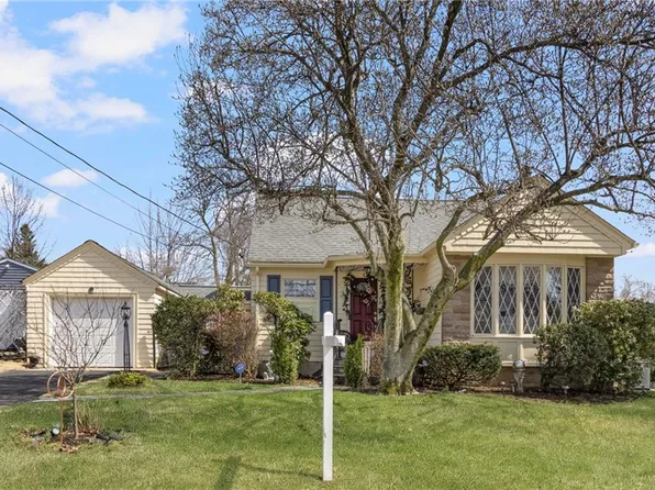 98 Homewood Ave, North Providence, RI 02911