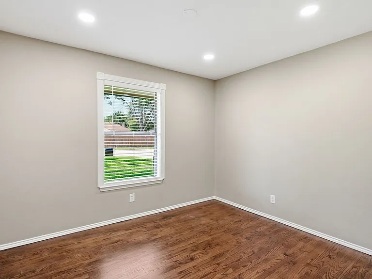 306 Dove Creek Trl — Photo 14