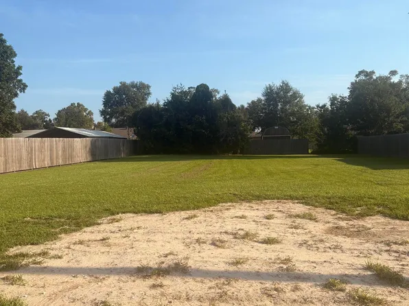 1806 Gandy St, Westlake, LA 70669