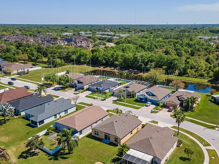1010 Summer Breeze Dr — Photo 46