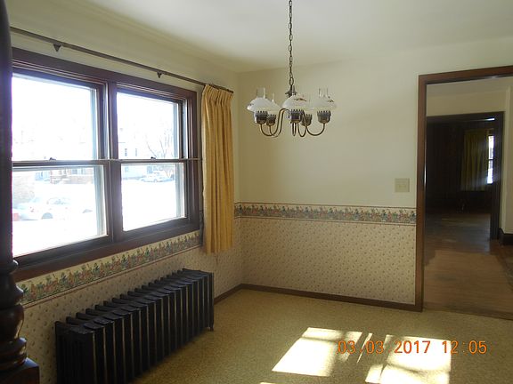 Eating area in kitchen