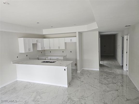 3rd image of 4713/4715 26th St SW