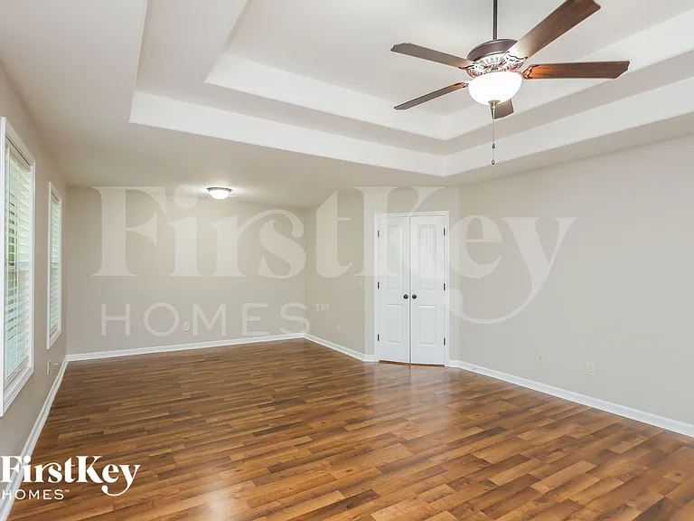 254 Cypress Pl — Photo 8
