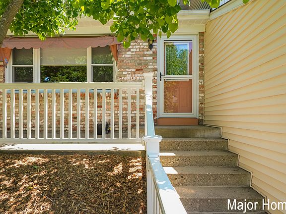 5th image of 3528 Williamson Ave NE