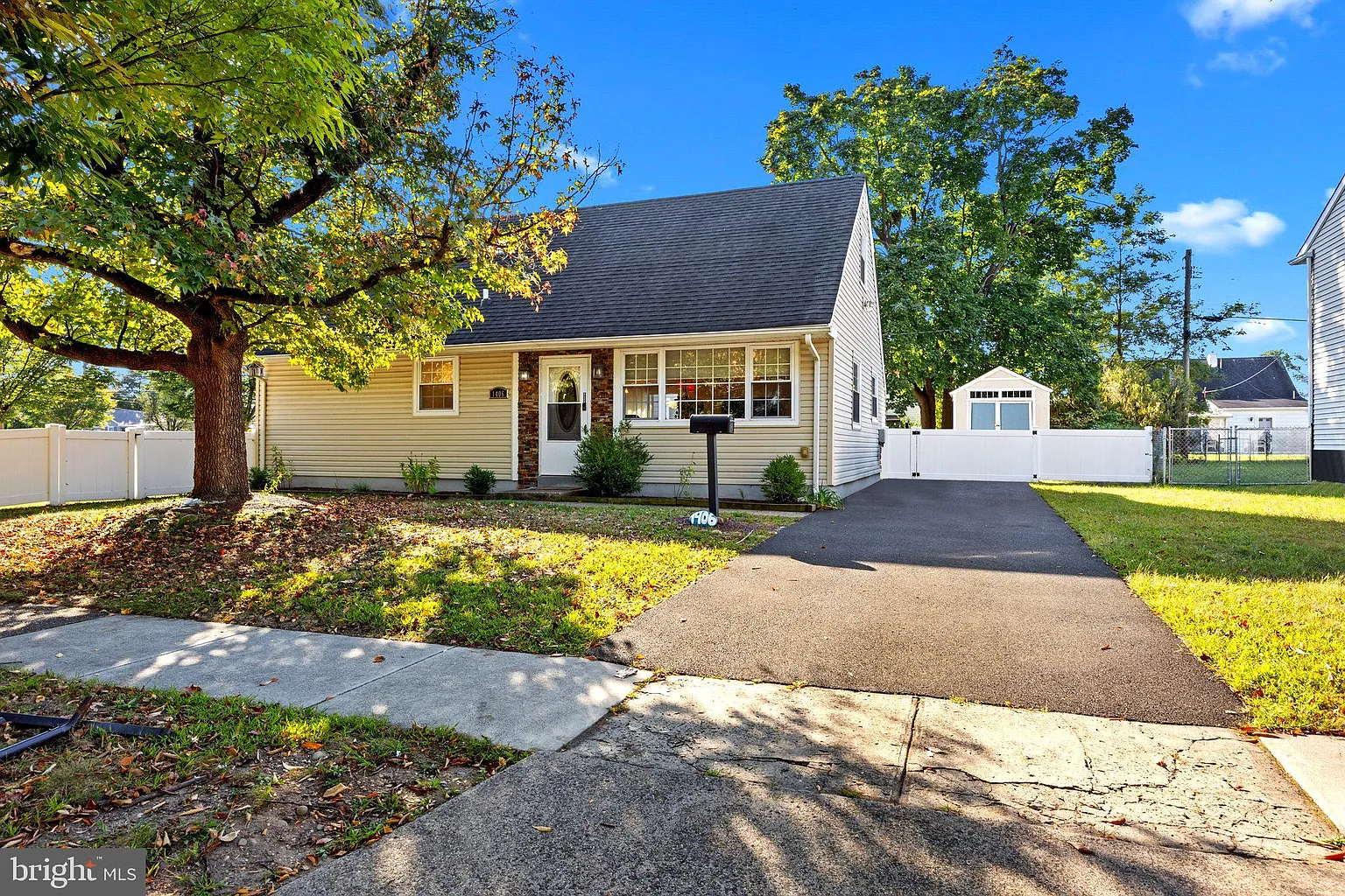 1406 Dolores Ln photo 1
