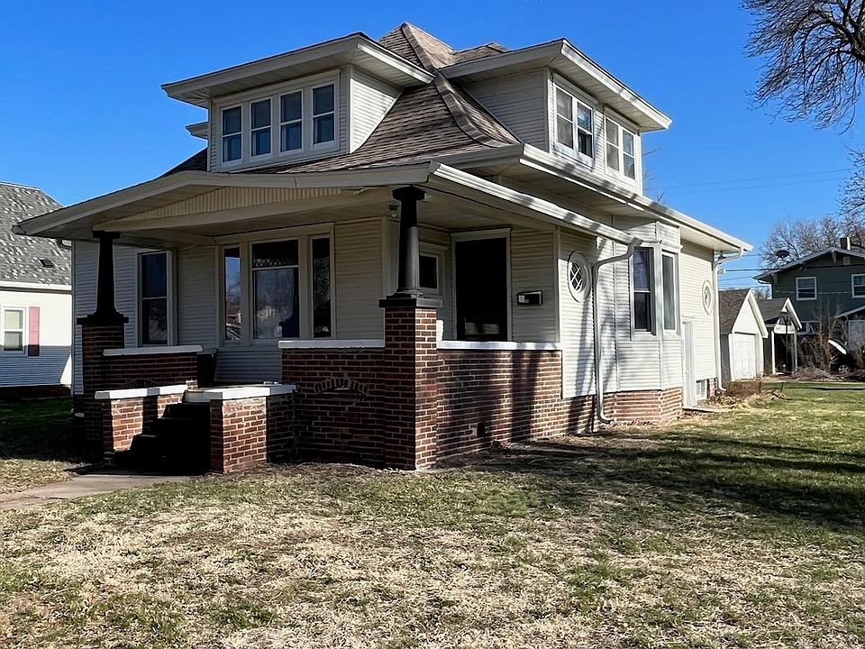 1335 W 5th St, Ayr, NE 68901 Zillow