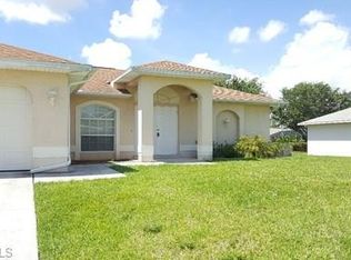 418 SE 14th Ter, Cape Coral, FL 33990