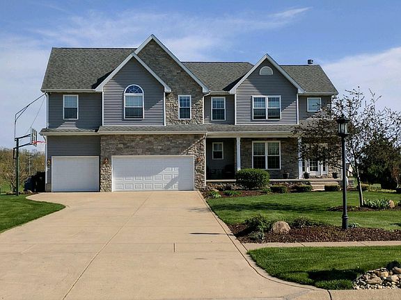 3rd image of 196 E Appaloosa Ln