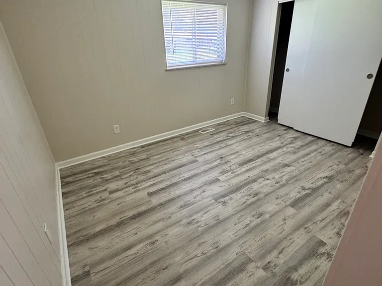 2263 Millwood Rd — Photo 17