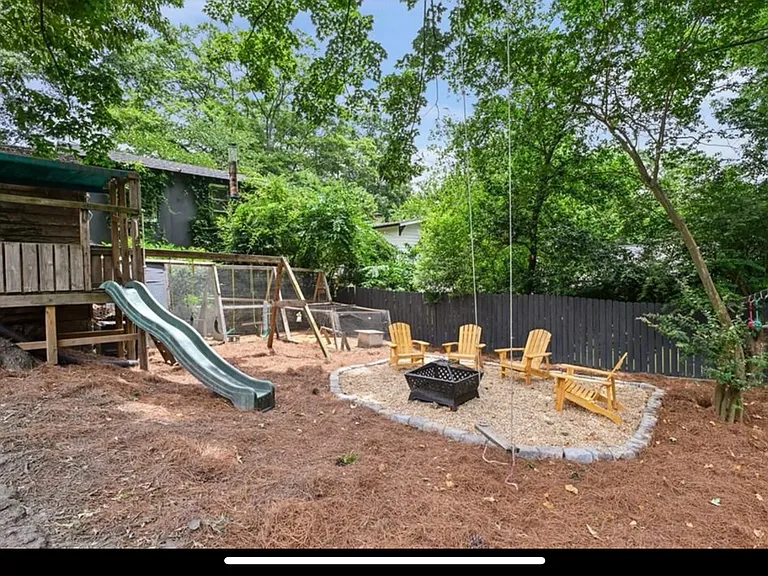 205 Lindbergh Dr NE — Photo 43
