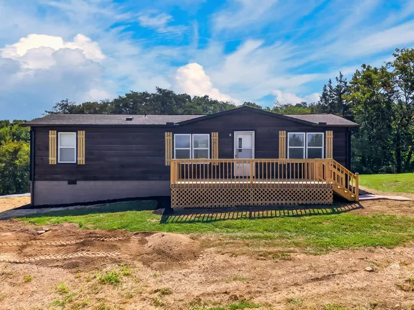 120 Bacon Rd, Rogersville, TN 37857