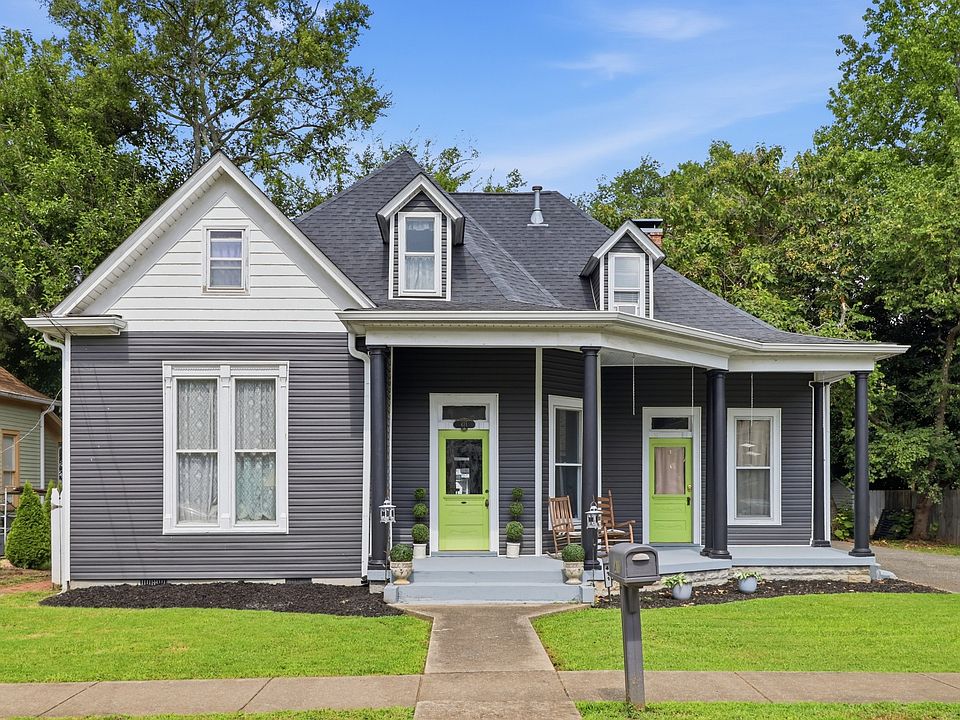 1st image of 411 N Maney Ave