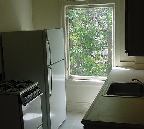 2nd image of 400 Hyde St APT 411