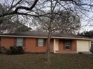 101 Stennis Ave, Ocean Springs, MS 39564