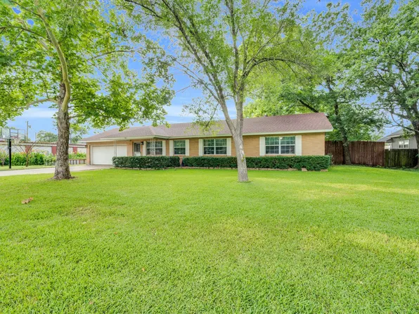 311 Commerce St, Maypearl, TX 76064