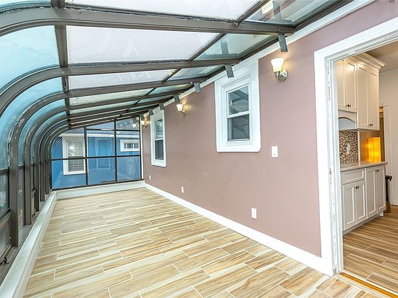 5th image of 81 Maple Ave Floor 2