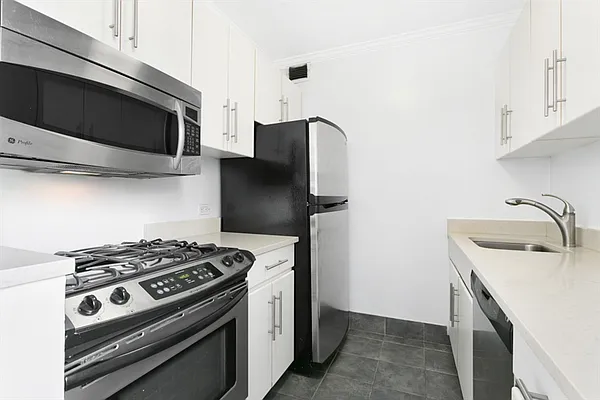 Sold by Citi Habitats | media 20