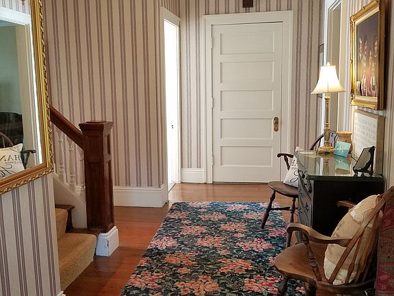 5th image of 303 Drury Ln
