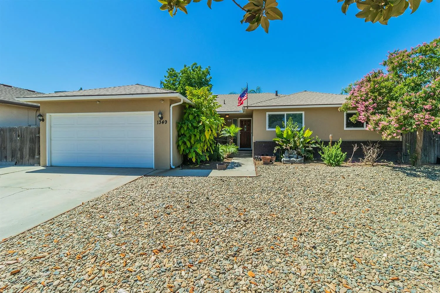 1349 E Vartikian Ave photo 1
