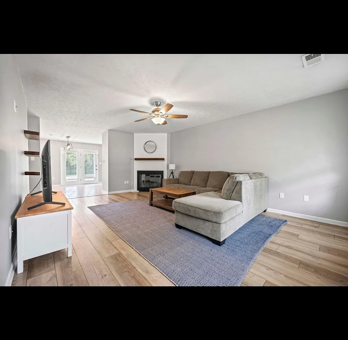 2528 Ashbrooke Dr — Photo 3