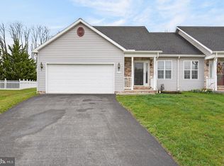213 Maple Dr, Hanover, PA