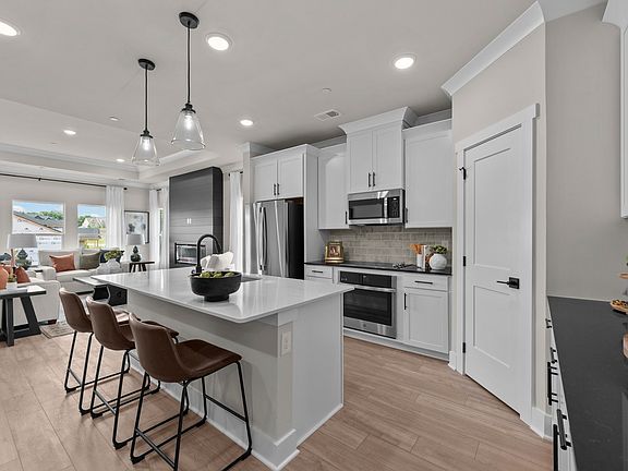 4th image of 3128 Gravity Dr