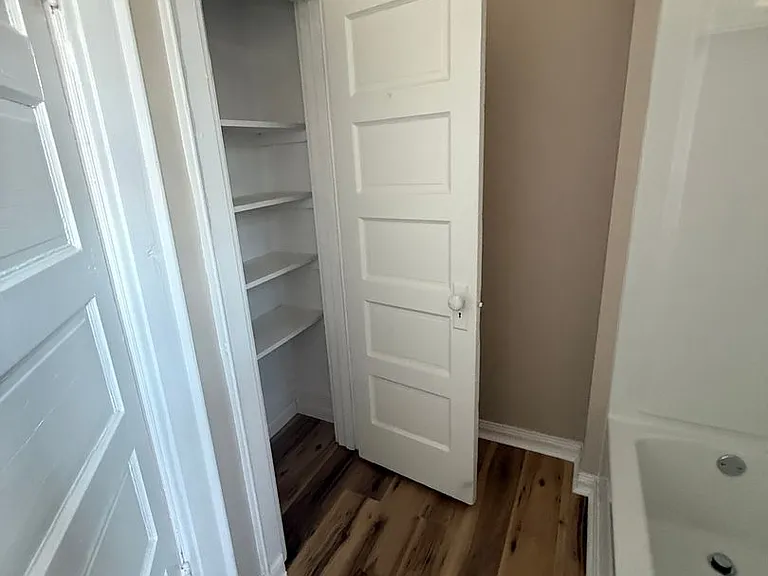 1422 Lewis St — Photo 15