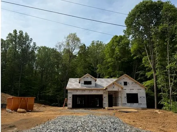 1676 Little Creek Cir, Winston Salem, NC 27103