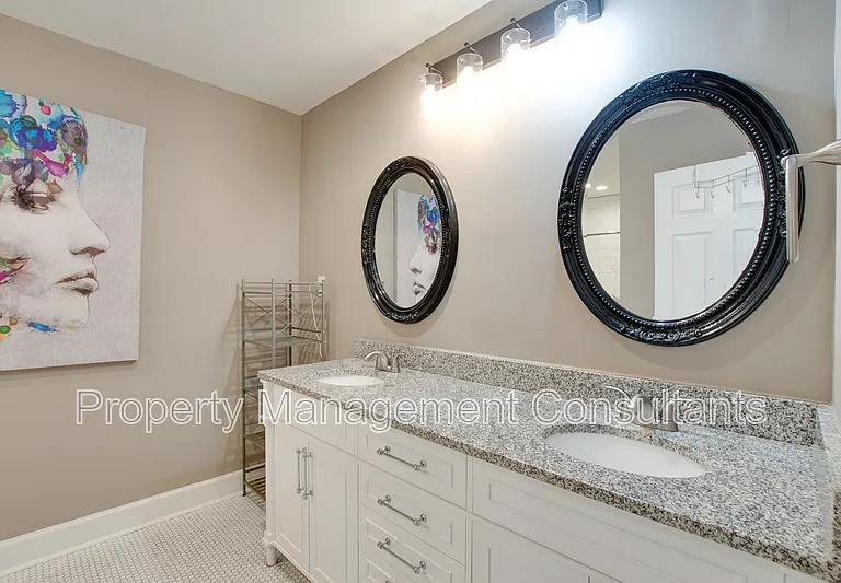 805 Rison Ave NE — Photo 32