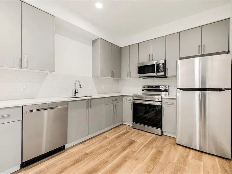 Hermoso View Apartments — Photo 37