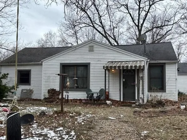 8 S Crissey Rd, Holland, OH 43528