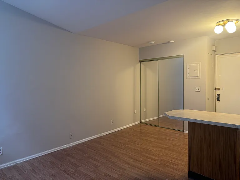 Sherwood Apartments — Photo 30