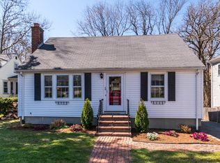 30 Oakledge Rd, Waltham, MA 02452