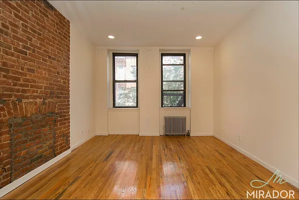 Rented by Mirador Real Estate | media 3