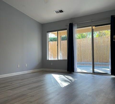 5th image of 45425 Deerbrook Cir