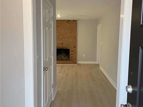 4th image of 4416 Anderson St