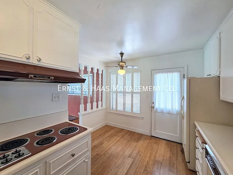 2080 Senasac Ave — Photo 8